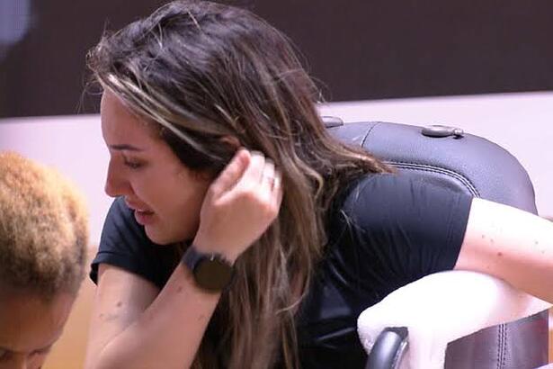 Amanda se emociona ao vence prova dos finalistas no BBB 23