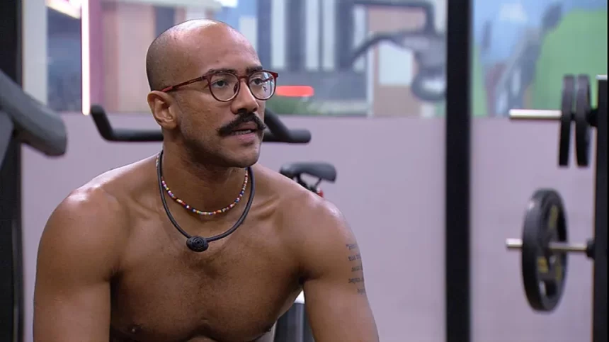 Ricardo sem camisa na academia