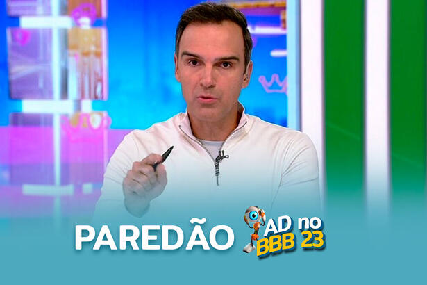 Tadeu Schmidt no cenário do BBB 23 anunciando a formação do Paredão