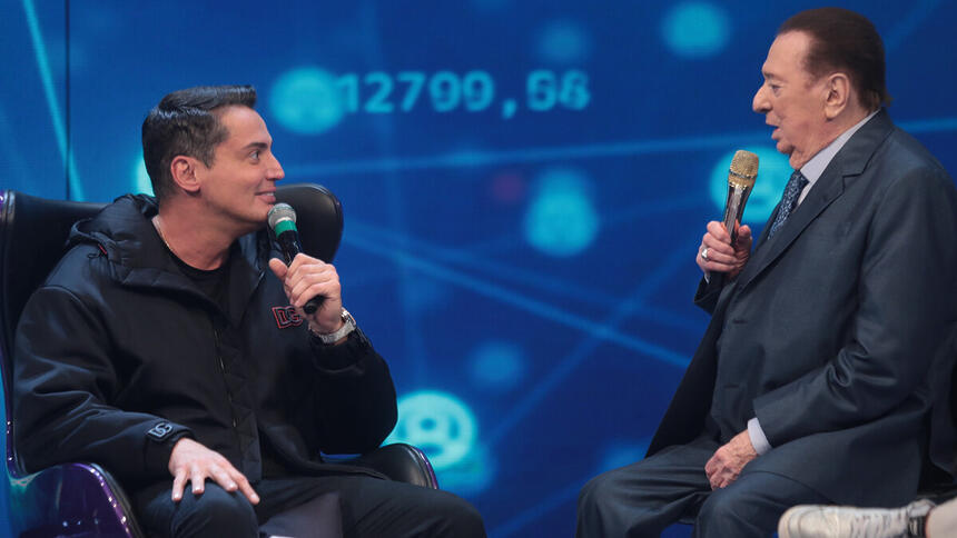 Leo Dias e Raul Gil, em trecho do quadro Influenciadores Querem Saber, no Programa Raul Gil