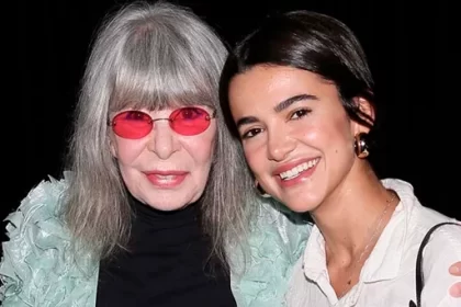 Manu Gavassi em encontro com Rita Lee