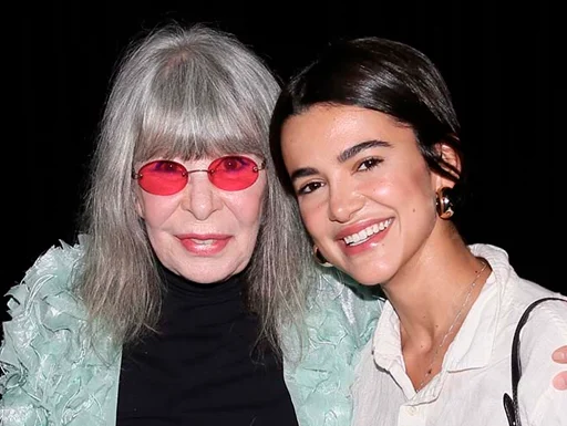 Manu Gavassi em encontro com Rita Lee
