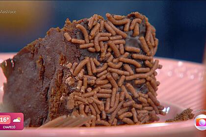 Bolo Fit com chocolate no prato do Mais Você