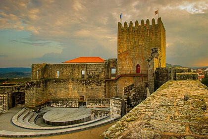 Trecho do Globo Repórter mostrando os castelos medievais de Belmonte, na Serra da Estrela, em Portugal
