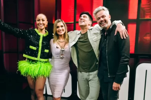 Sabrina Sato, Flávia Alessandra, Marcelo Adnet e Otaviano Costa em gravação de programa do GNT