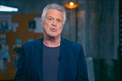Pedro Bial no cenário do Linha Direta temporada 2023