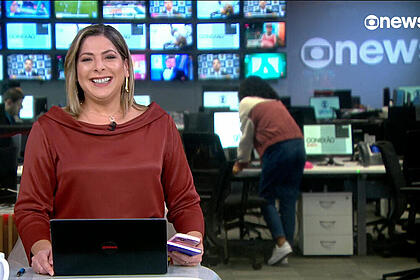 Daniela Lima na redação de São Paulo da GloboNews, em trecho do Conexão