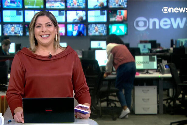 Daniela Lima na redação de São Paulo da GloboNews, em trecho do Conexão