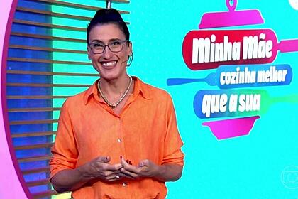 Paola Carosella no estúdio do Minha Mãe Cozinha Melhor que a Sua