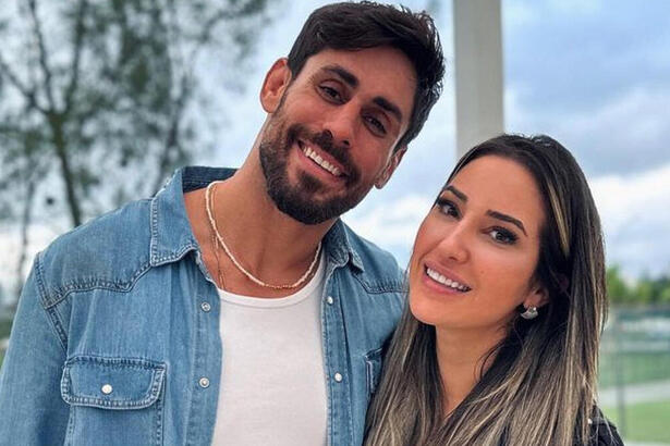 Cara de Sapato e Amanda em foto posada juntos