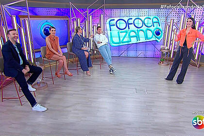 Murilo bordoni, gaby cabrini, flor fernandes, gabriel cartolano e crhis flores apresentando o fofocalizando