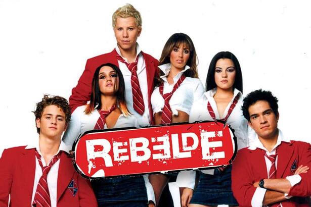 Cena de Roberta chorando no capítulo 67 de Rebelde no SBT