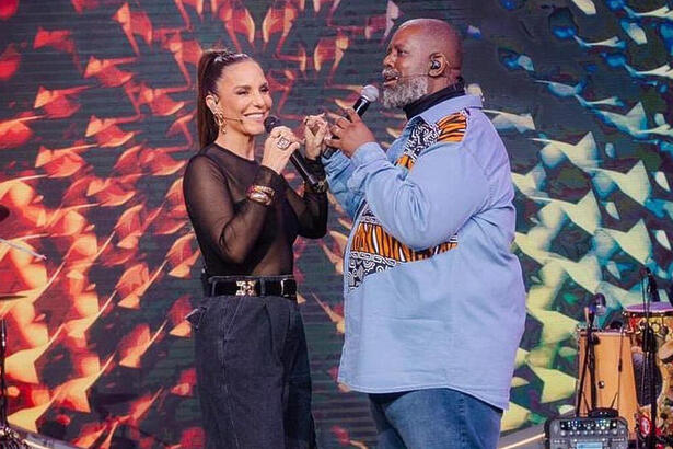 Ivete Sangalo e Péricles no palco do Pipoca da Ivete