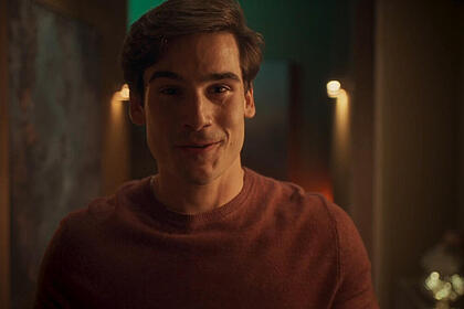 Nicolas Prattes em trecho da novela Fuzuê