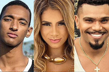 Raphael Vicente de braços cruzados e semblante sérrio; Lexa com colar dourado, com sembalnte sexy e lace loira; Naldo Benny de camisa regata, sorrindo, durante gravaçao de clipe