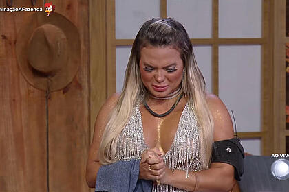 Kally chora ao ser eliminada de A Fazenda 15