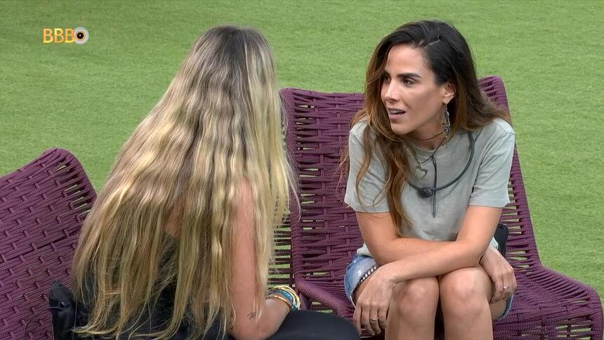 Wanessa Camargo olha para Yasmin