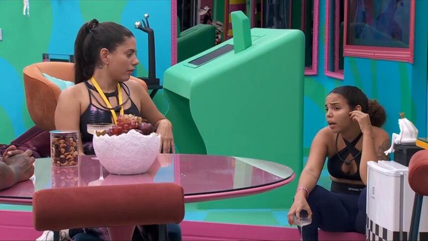 Fernanda e Pitel em conversa no Quarto do Líder no BBB 24