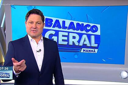 Eleandro Passaia apresentando o Balanço Geral Manhã SP