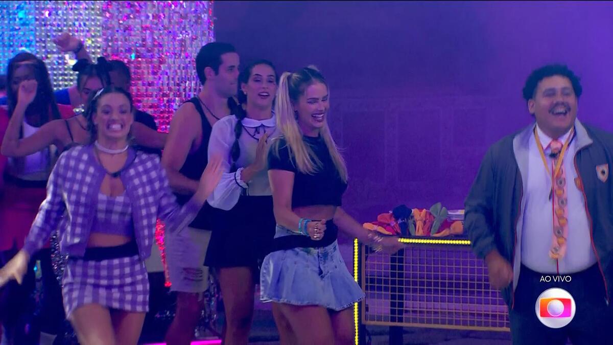 Participantes chegam na festa do líder do BBB 24