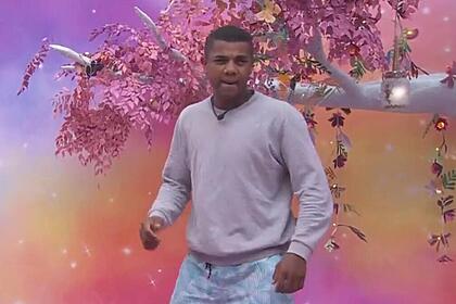 Davi pulando na cama do BBB24