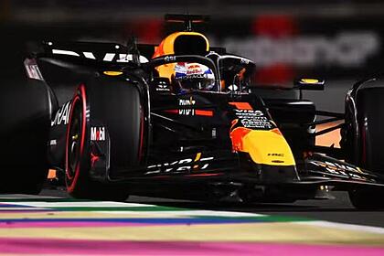 Carro de Max Verstappen durante o treino do GP da Arábia Saudita