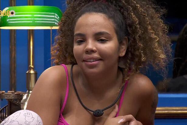 Pitel cantando Solteiro Forçado no BBB 24