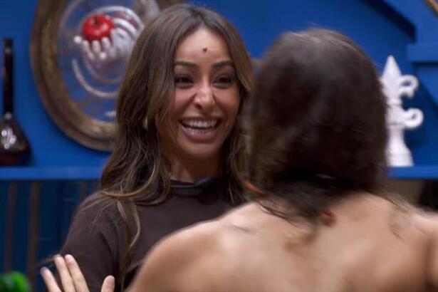 Sabrina Sato e Beatriz na casa do BBB 24