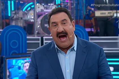 Ratinho durante o quadro 'Dez ou Mil' no Programa do Ratinho
