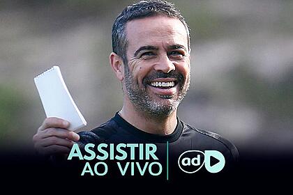 Técnico Artur Jorge na arte onde assistir ao jogo LDU x Botafogo, pela Libertadores