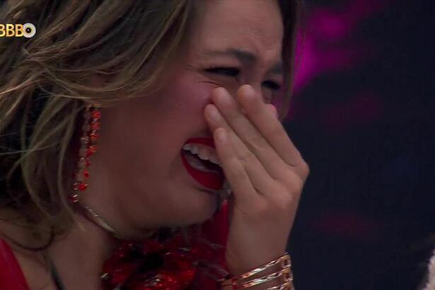 Beatriz chora na festa do BBB 24
