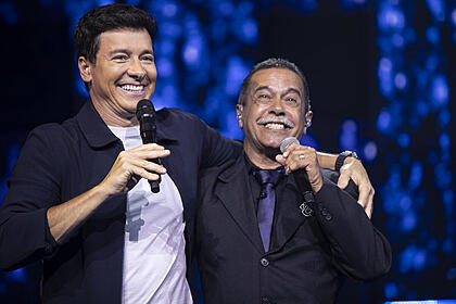 Rodrigo faro e participante vanderley no canta comigo