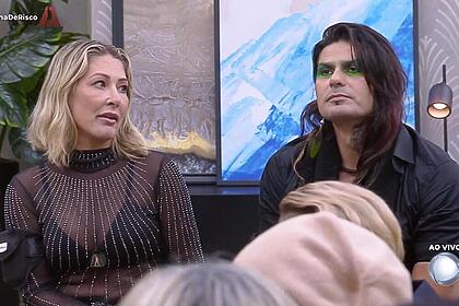 Baronesa olha para rambo na sala do a grande conquista 2