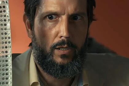 Egídio (Vladimir Brichta) de boca aberta em cena de Renascer