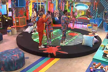 Cenário da festa das cores do a grande conquista 2