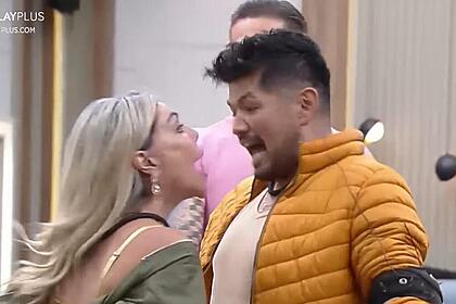 Liziene e hideo em trecho da discussão, com enfrentamento cara a cara, na a grande conquista