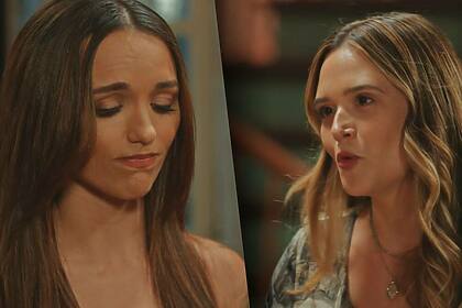 Jessica abaixa a cabeça como sinal de tristeza enquanto electra conversa furiosa em cena de família é tudo