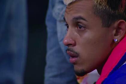 Ramalho chorando no reality Estrela da Casa