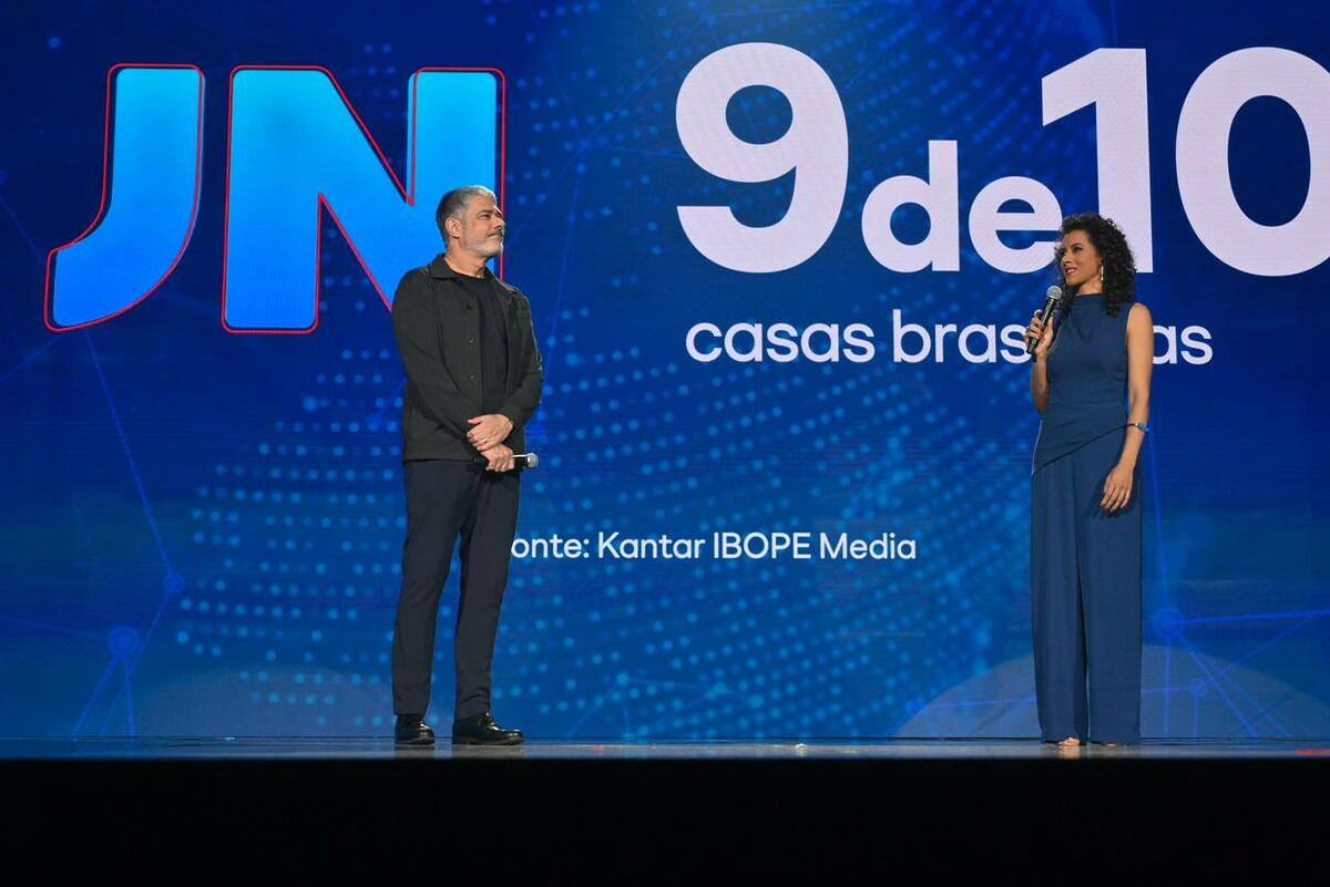 Aline Midlej e Willian Bonner apresentou as novidades do jornalismo