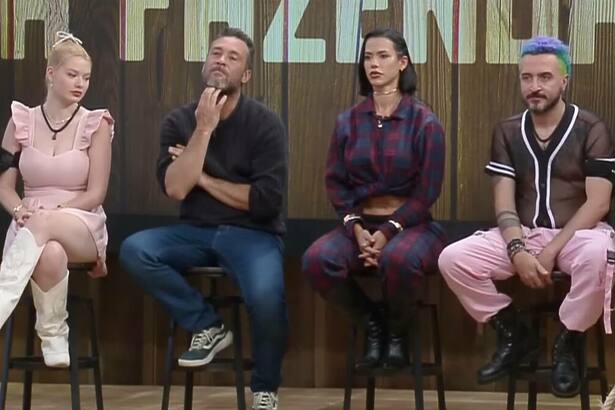 Julia, Juninho, Larissa e Fernando sentados no banquinho da roça de A fazenda 16