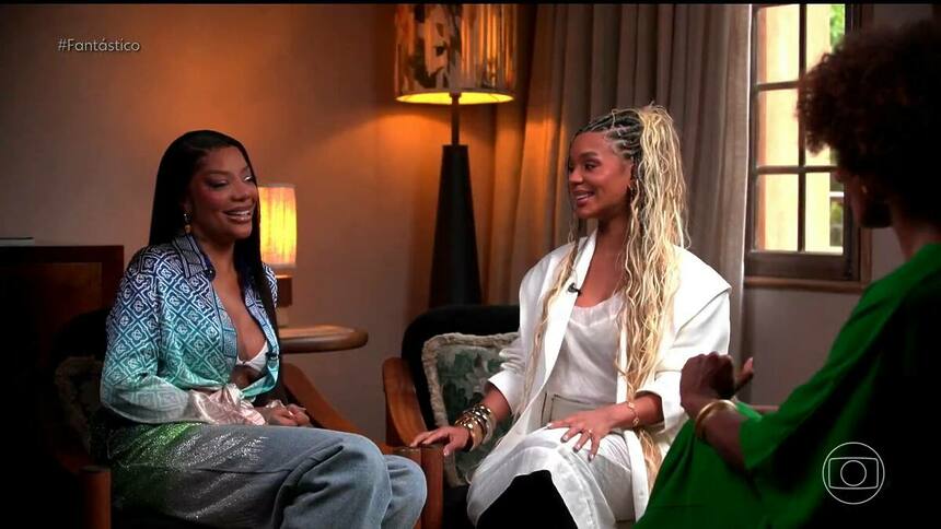 Ludmilla e Brunna em trecho de entrevista para Maju Coutinho no Fantástico