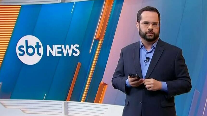 Marcelo Casagrande no novo cenário do SBT News