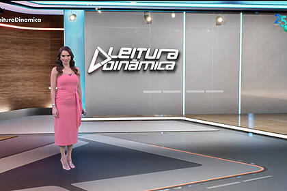 Gabriela Di França anda no novo cenário do Leitura Dinâmica da RedeTV!