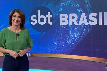 Simone Queiroz no cenário do SBT Brasil