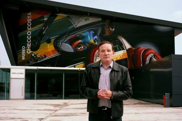 Roberto Cabrini visitou os últimos lugares por onde Senna passou pouco antes de morrer em documentário que vai passar no Domingo RECORD