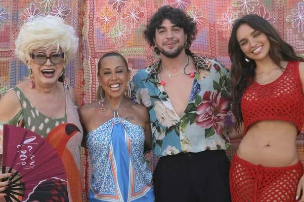 Nany People, Evelyn Castro, Nattan e Rafa Kalimann em foto posada no Caldeirão de Verão