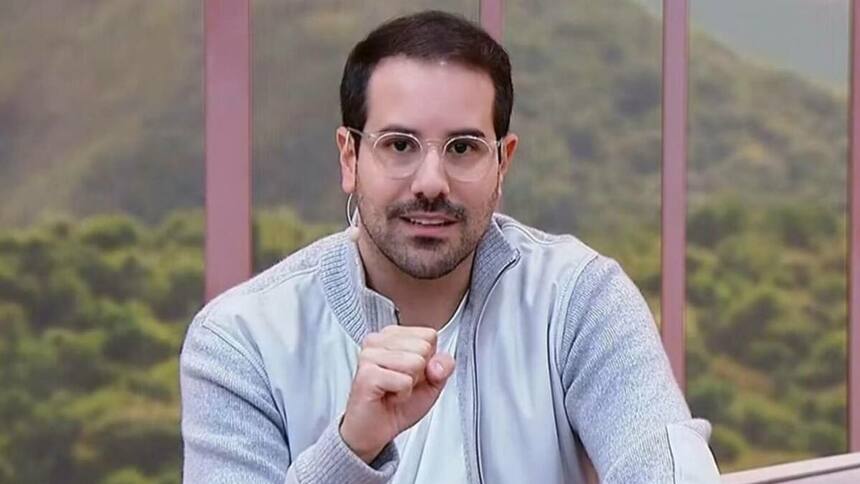 Paulo Mathias em trecho do programa Chega Mais