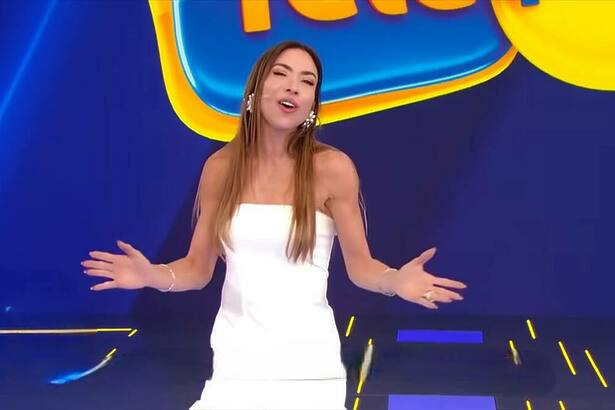 Patricia Abravanel veste branco no sorteio da Tele Sena de Ano Novo 2025