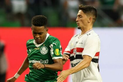 Estevão em trecho do jogo Palmeiras x São Paulo pelo Paulistão