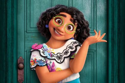 Personagem Maribel em trecho do filme Encanto